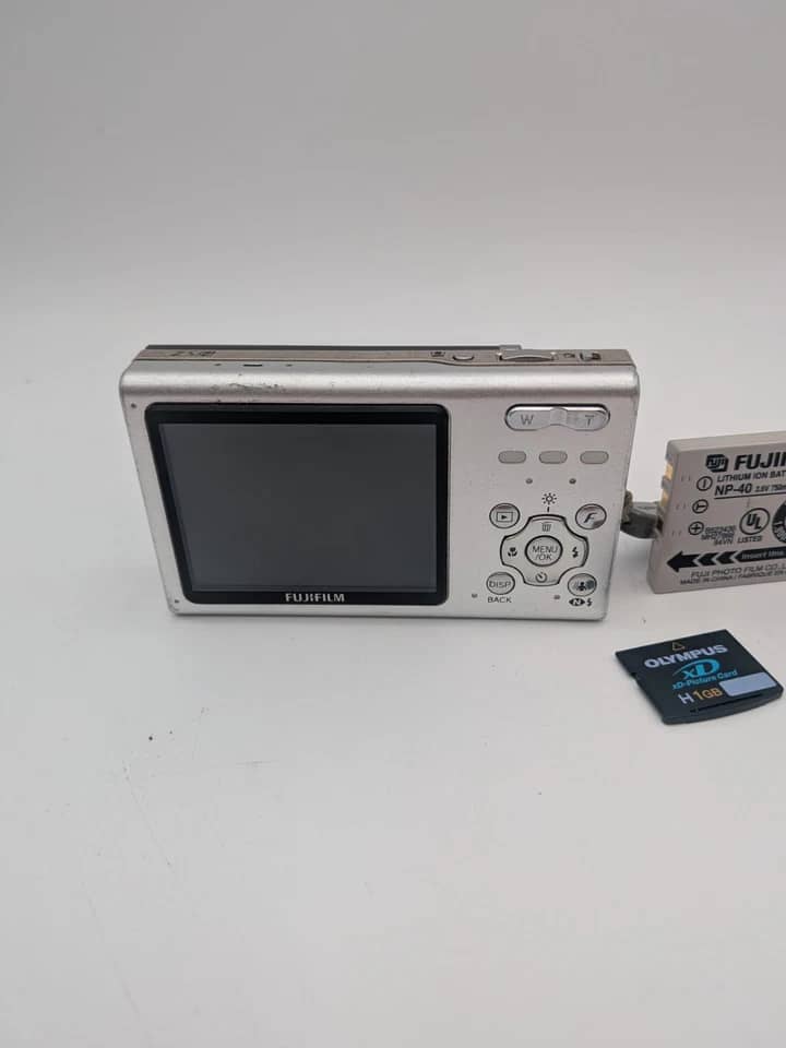 Fujifilm Z5 Digital Cameras