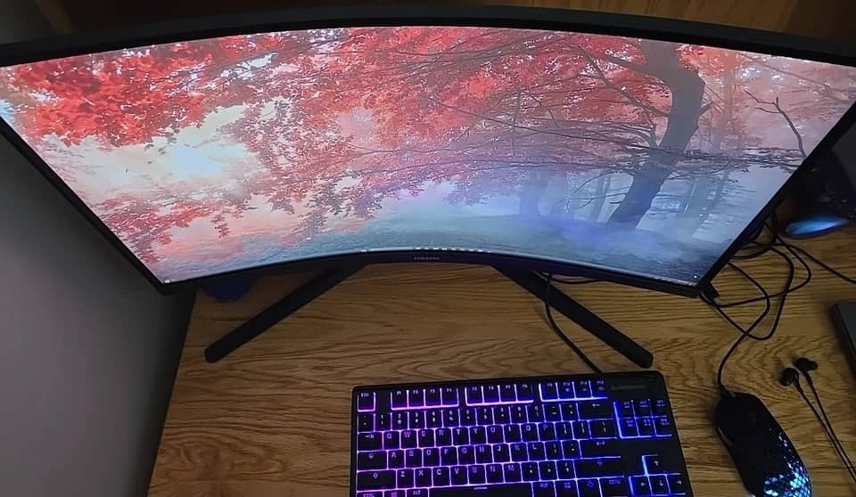 Samsung LC27G54TQW Monitors
