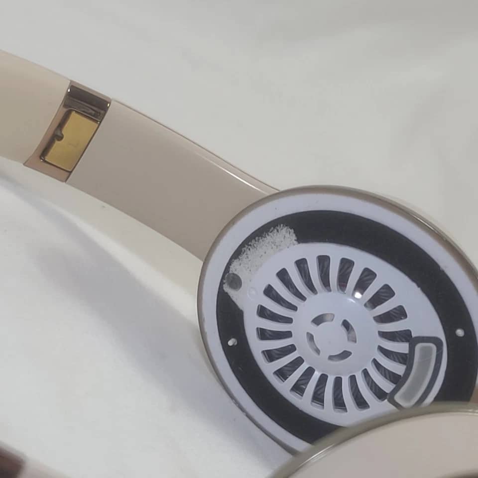 Beats Solo 3 Wireless Headphones & Earbuds 
