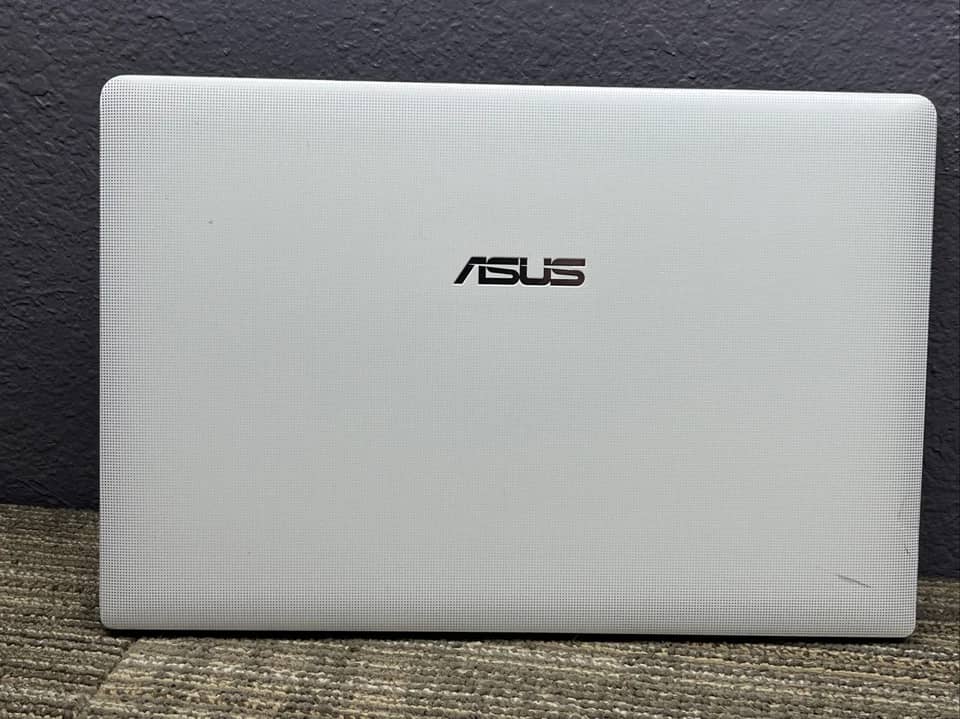 ASUS Vivobook X501A Computers 320GB 4GB For parts or not working