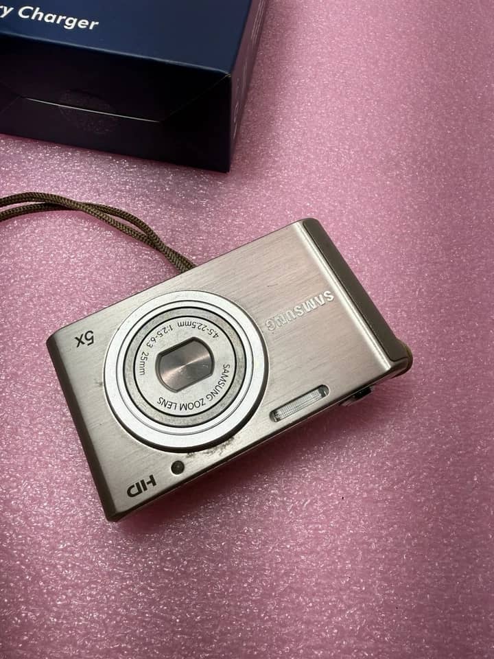 Samsung ST76 Digital Cameras Purple New Body Only