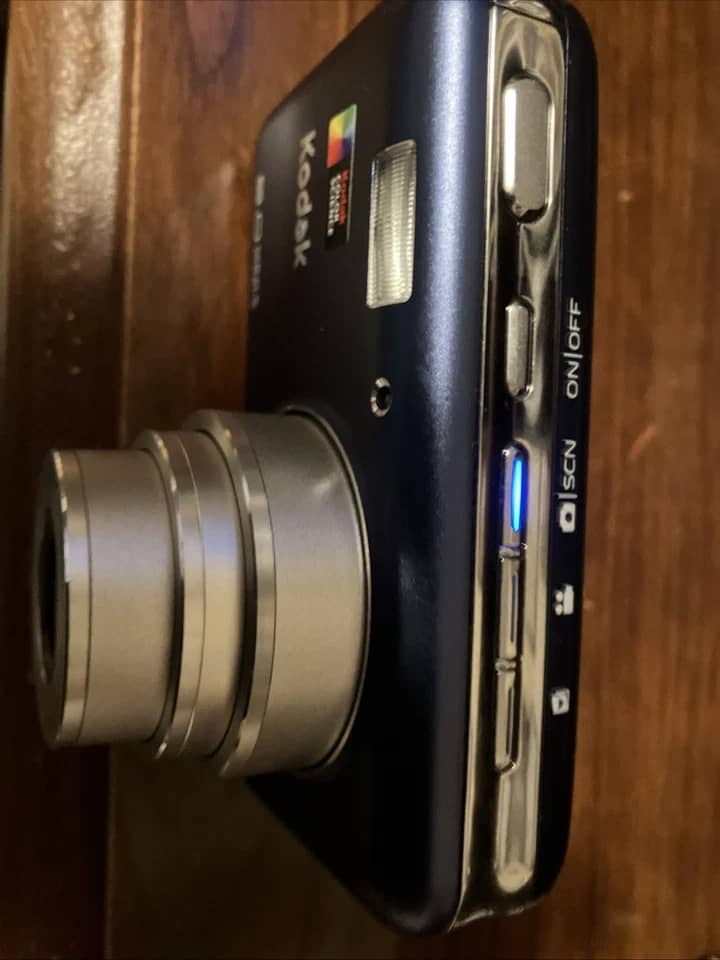 Kodak EasyShare V803 Digital Cameras Blue Used - Very Good Body Only