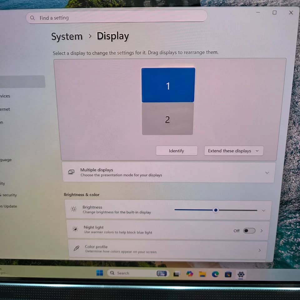 Lenovo Yoga Book 9 13IRU8 Computers