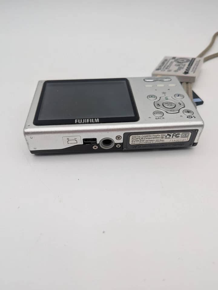 Fujifilm Z5 Digital Cameras