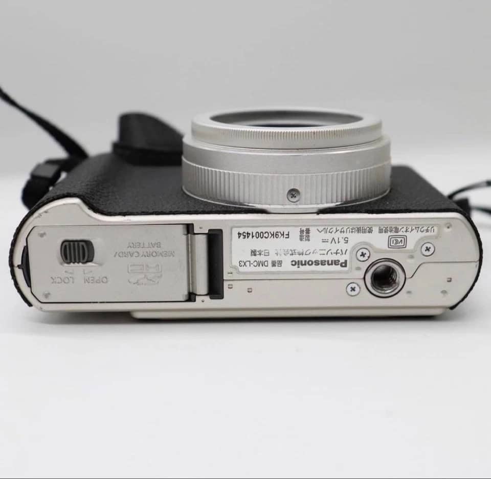 Panasonic LUMIX LX3 Digital Cameras Black New Body Only