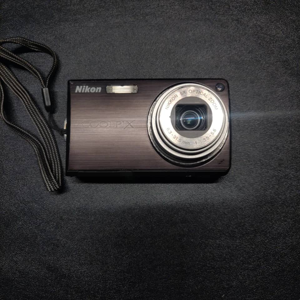 Nikon s550 Digital Cameras Black New Body Only