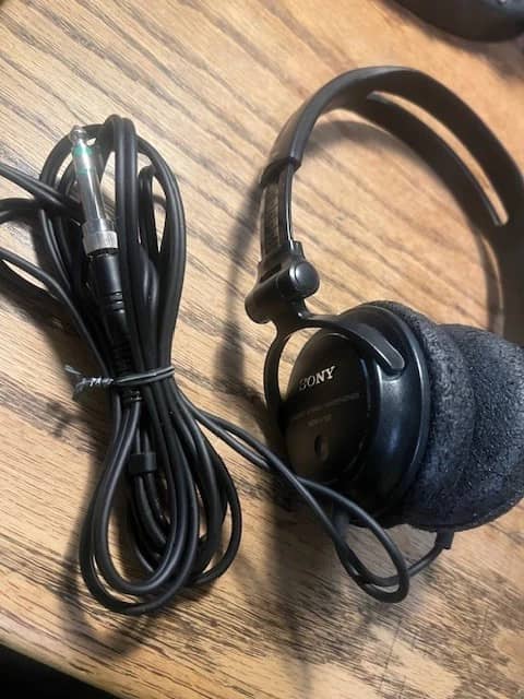 Sony MDR-V150 Headphones & Earbuds Black New