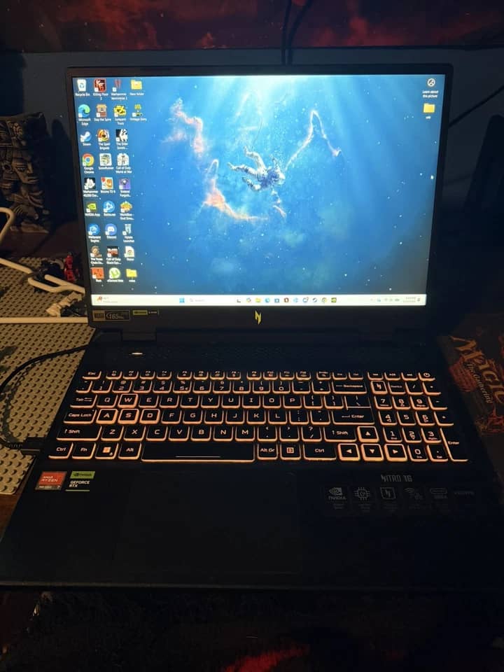 Acer Nitro 16 Computers