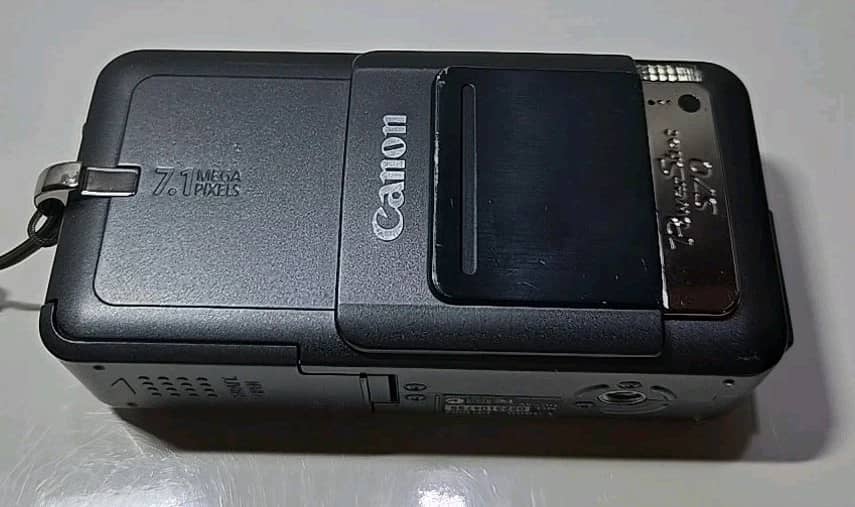 Canon PowerShot S70 Digital Cameras Black New Body Only