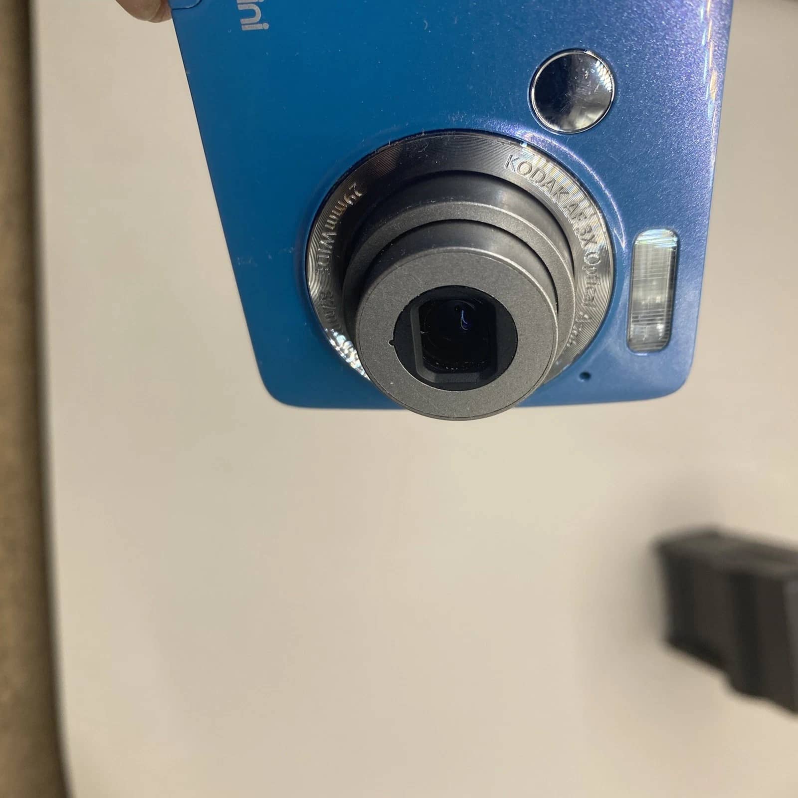 Kodak Easy Share Mini M200 Digital Cameras Red For parts or not working Body Only
