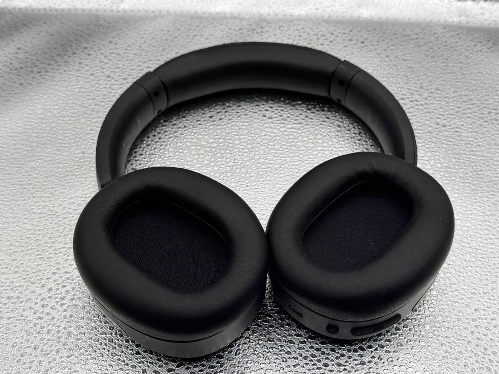Edifier W830NB Headphones & Earbuds Black New
