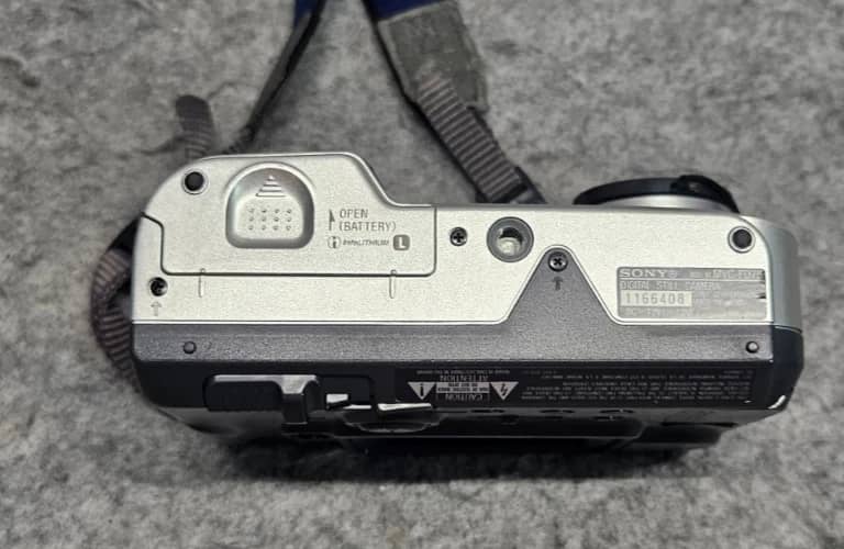 Sony MVC-FD75 Digital Cameras Silver New Body Only