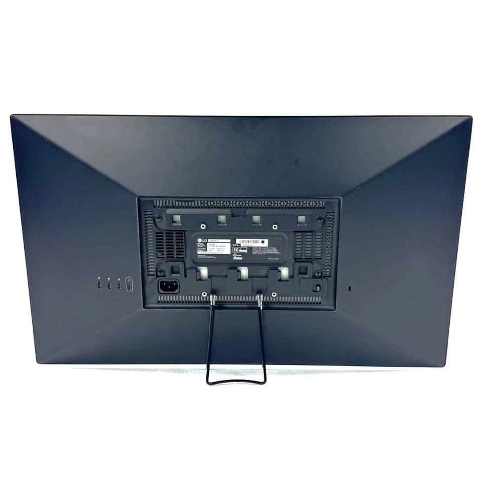 LG 27MD5K Monitors