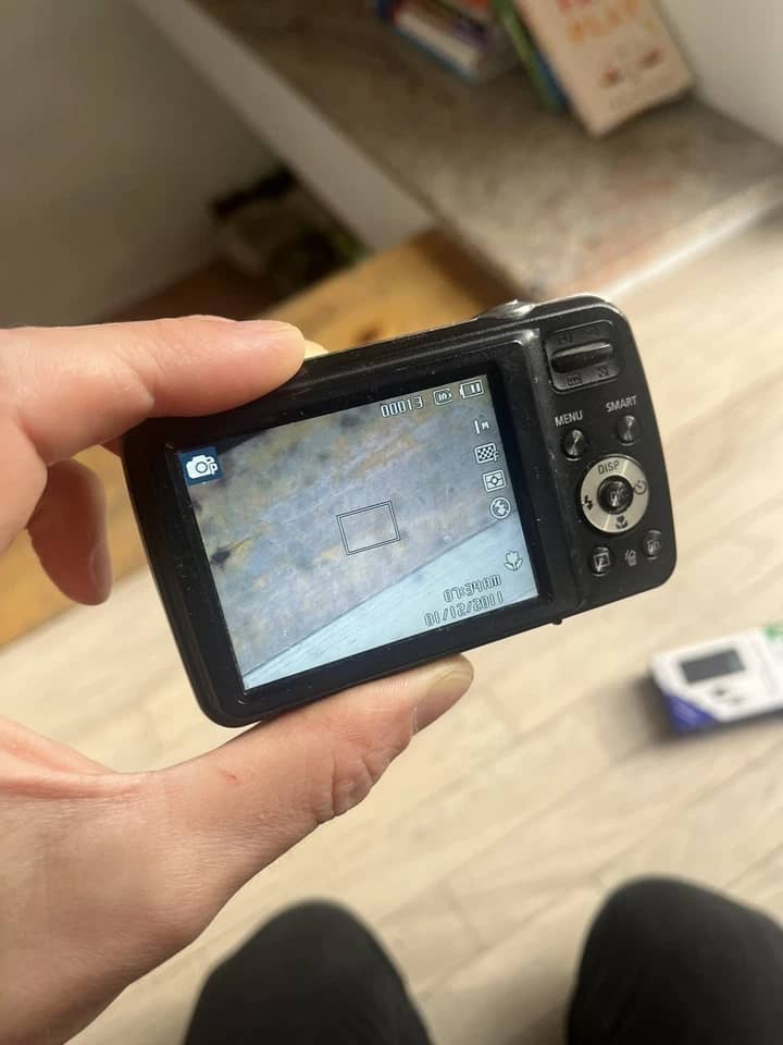 Samsung PL20 Digital Cameras Red Open-Box Excellent Body Only