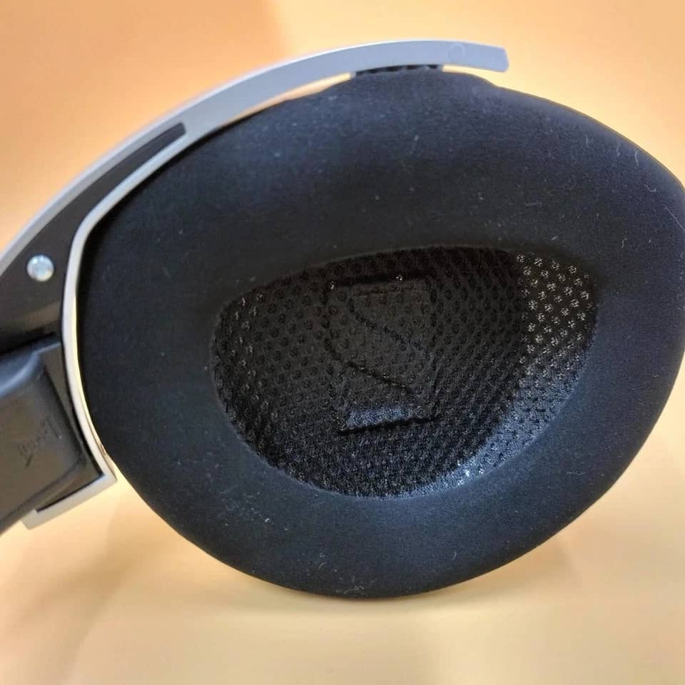 Sennheiser H800 Headphones & Earbuds 