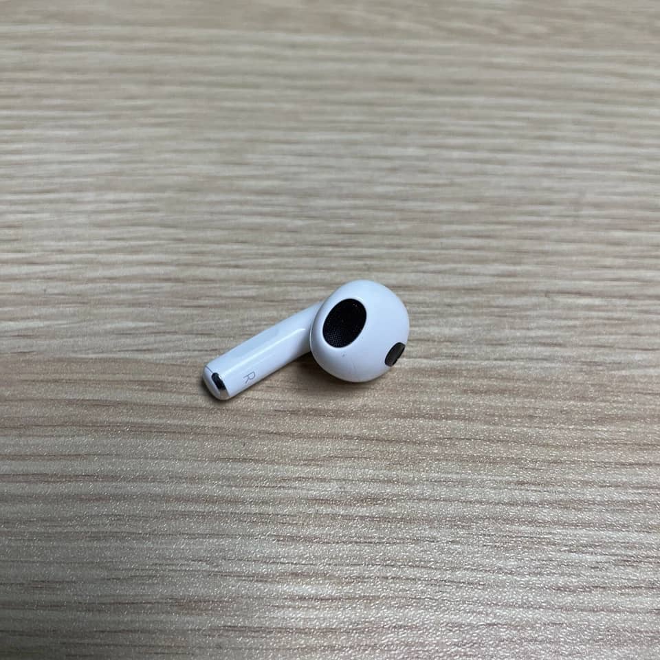 Apple AirPods 3 Headphones & Earbuds 