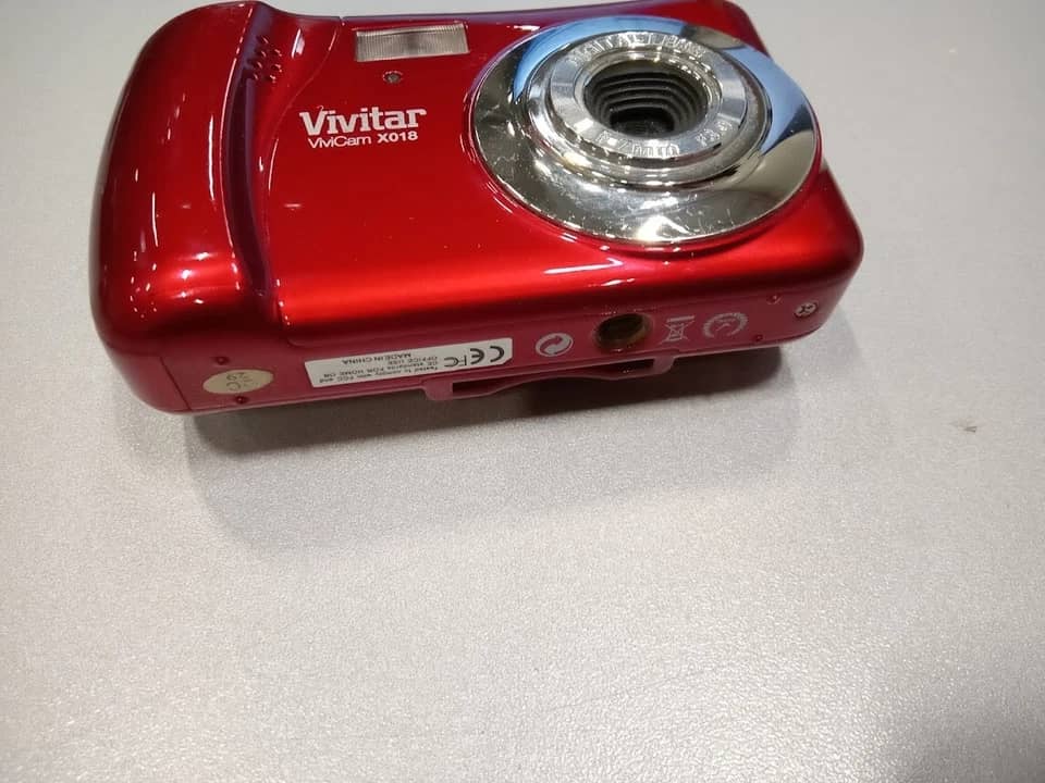 Vivitar ViviCam X018 Digital Cameras Blue New Body Only