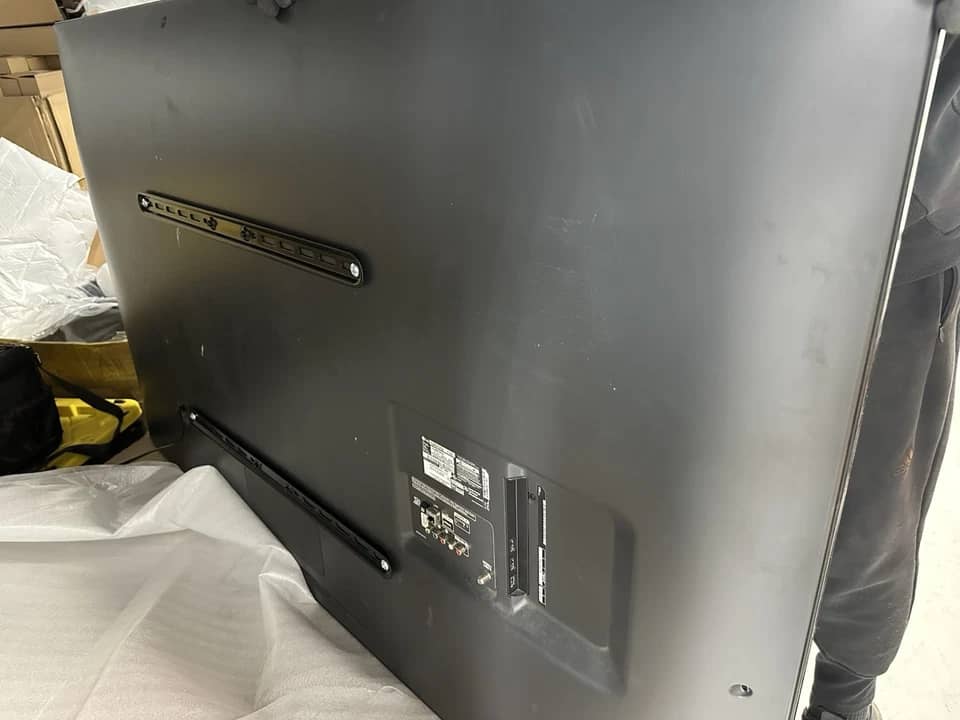 LG UQ7590PUB TVs
