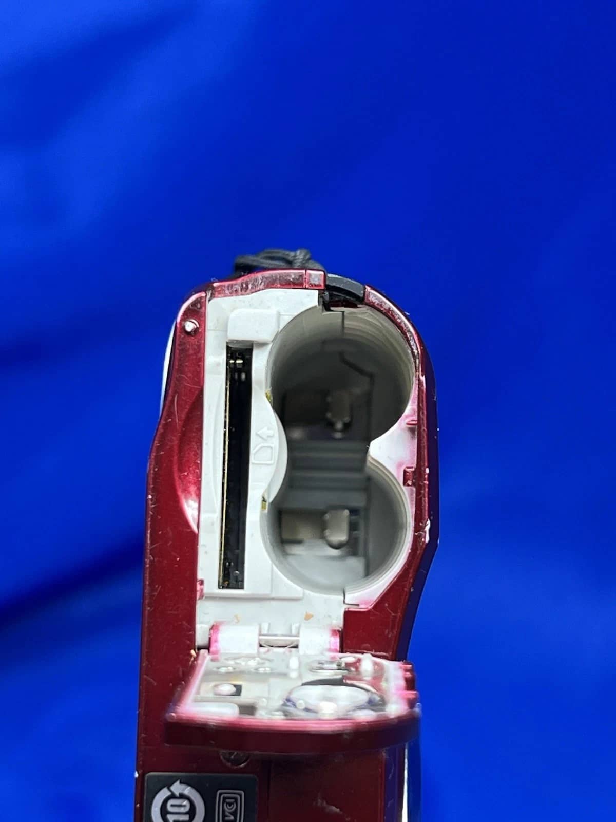 Nikon COOLPIX L20 Digital Cameras Red New Body Only