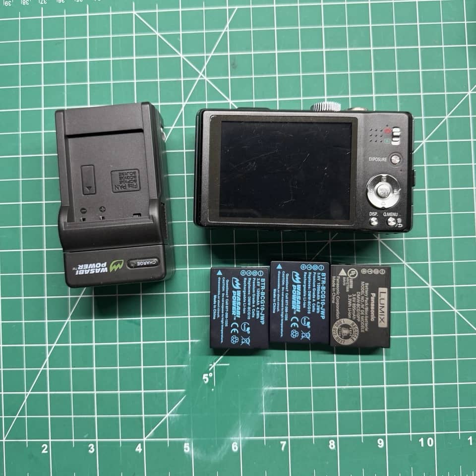 Panasonic Exilim EX-ZS10 Digital Cameras