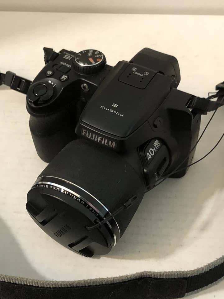 Fujifilm FinePix S8200 Digital Cameras Black New Body Only