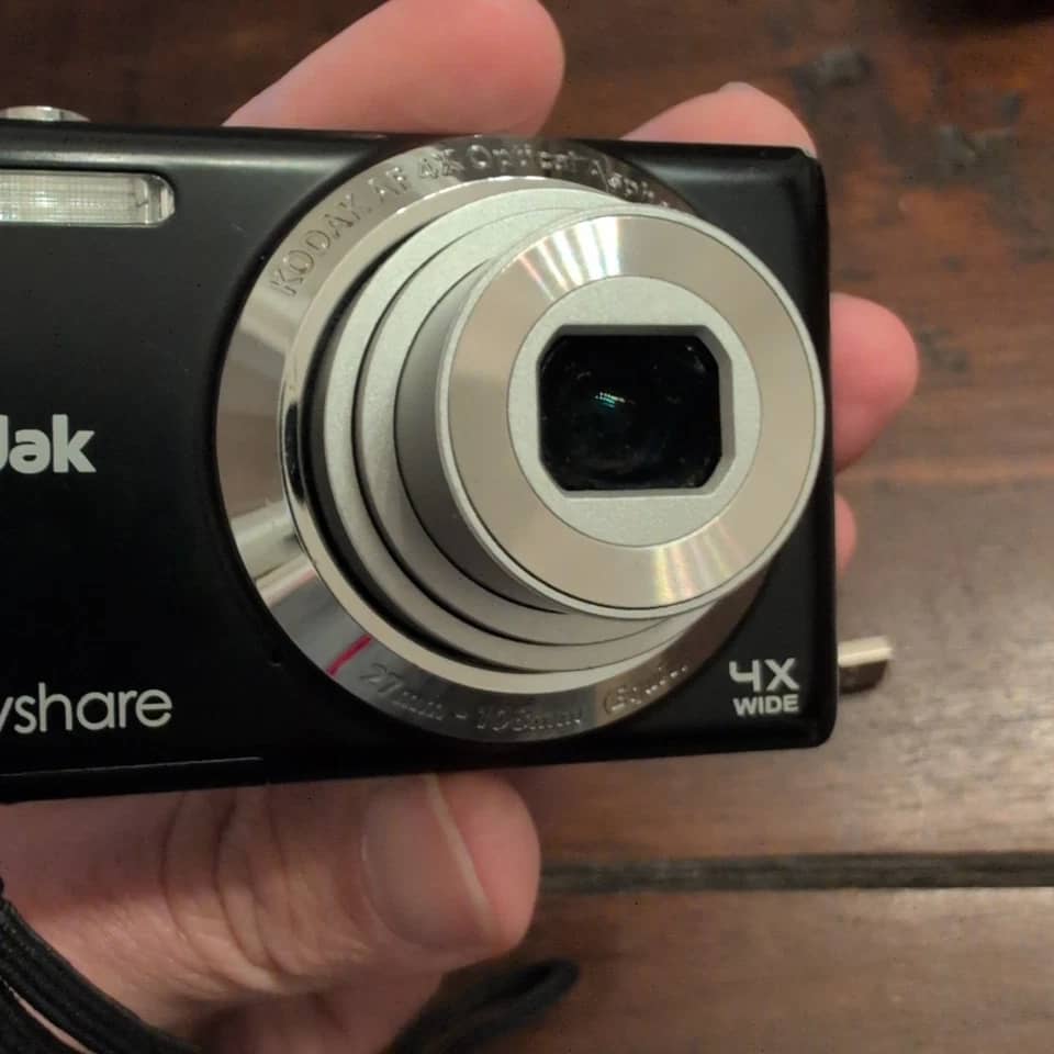 Kodak EasyShare M522 Digital Cameras Red New Body Only
