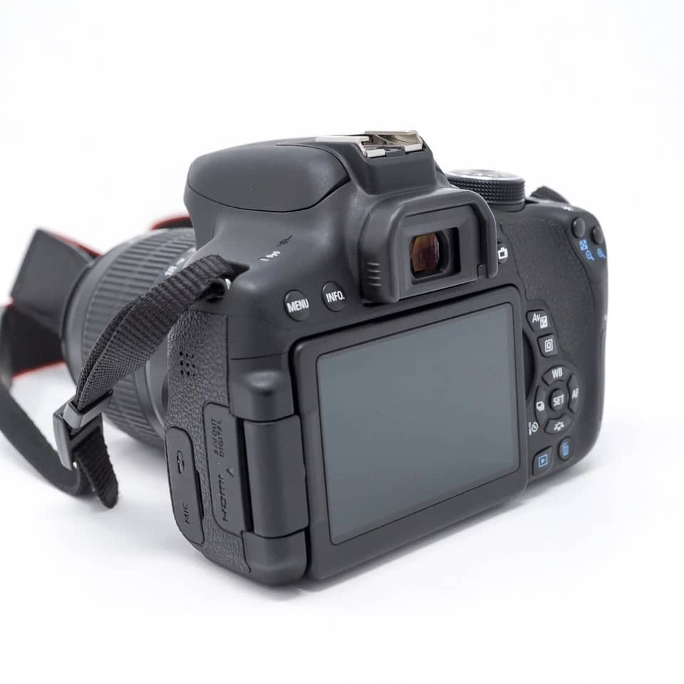 Canon EOS 750D Digital Cameras Black Used - Good w/ 18-55mm Kit