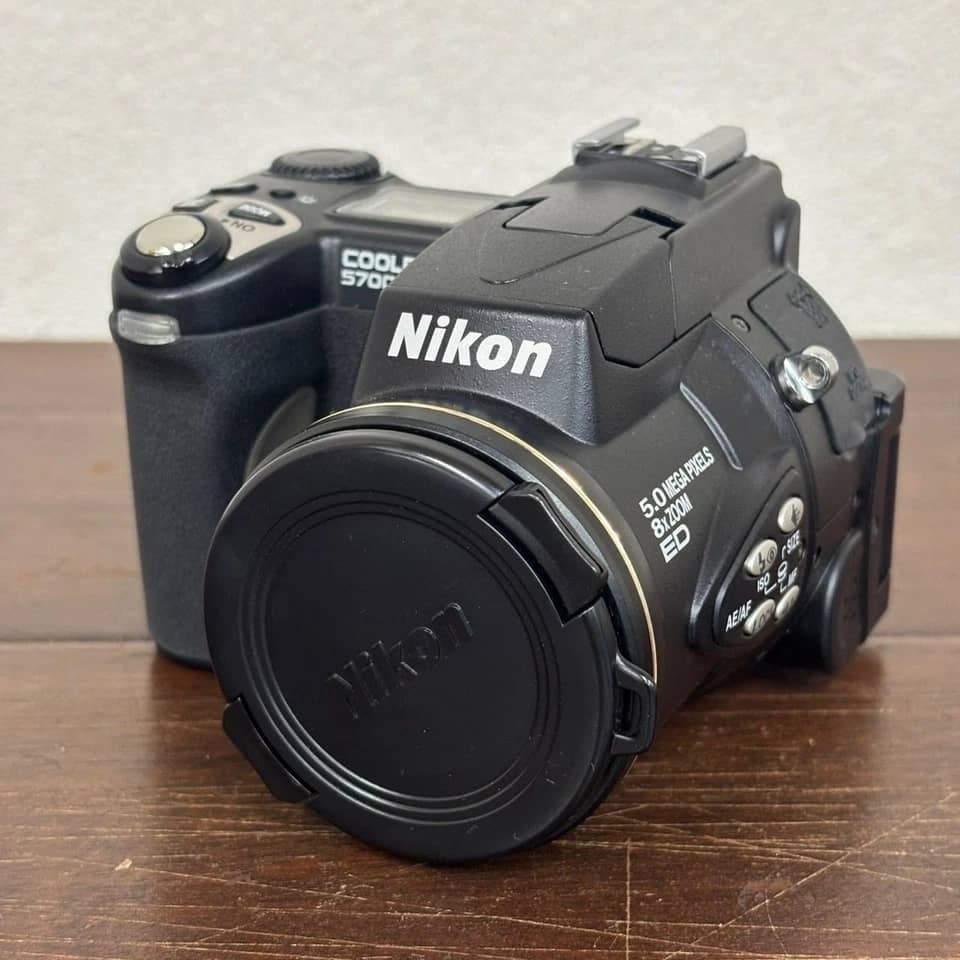 Nikon COOLPIX 5700 Digital Cameras Black New Body Only