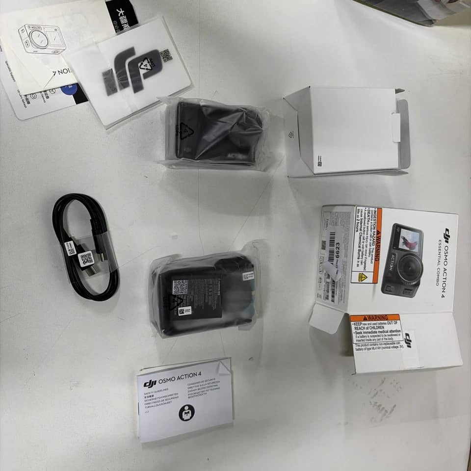 DJI Osmo Action 4 Digital Cameras Black New Body Only