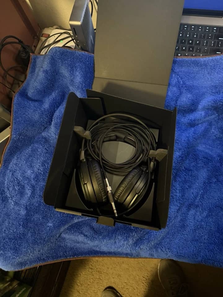 Audio-Technica ATH-A990Z Headphones & Earbuds Black New
