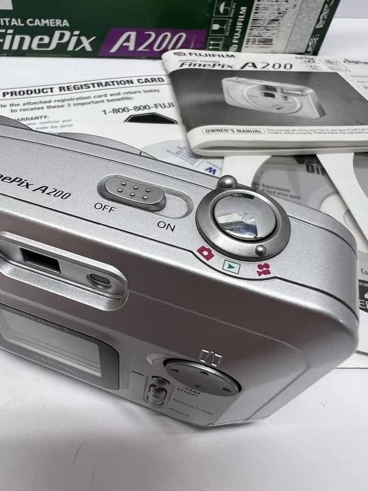 Fujifilm DiMAGE A200 Digital Cameras