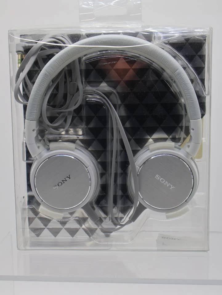 Sony MDR-ZX600 Headphones & Earbuds Gray New