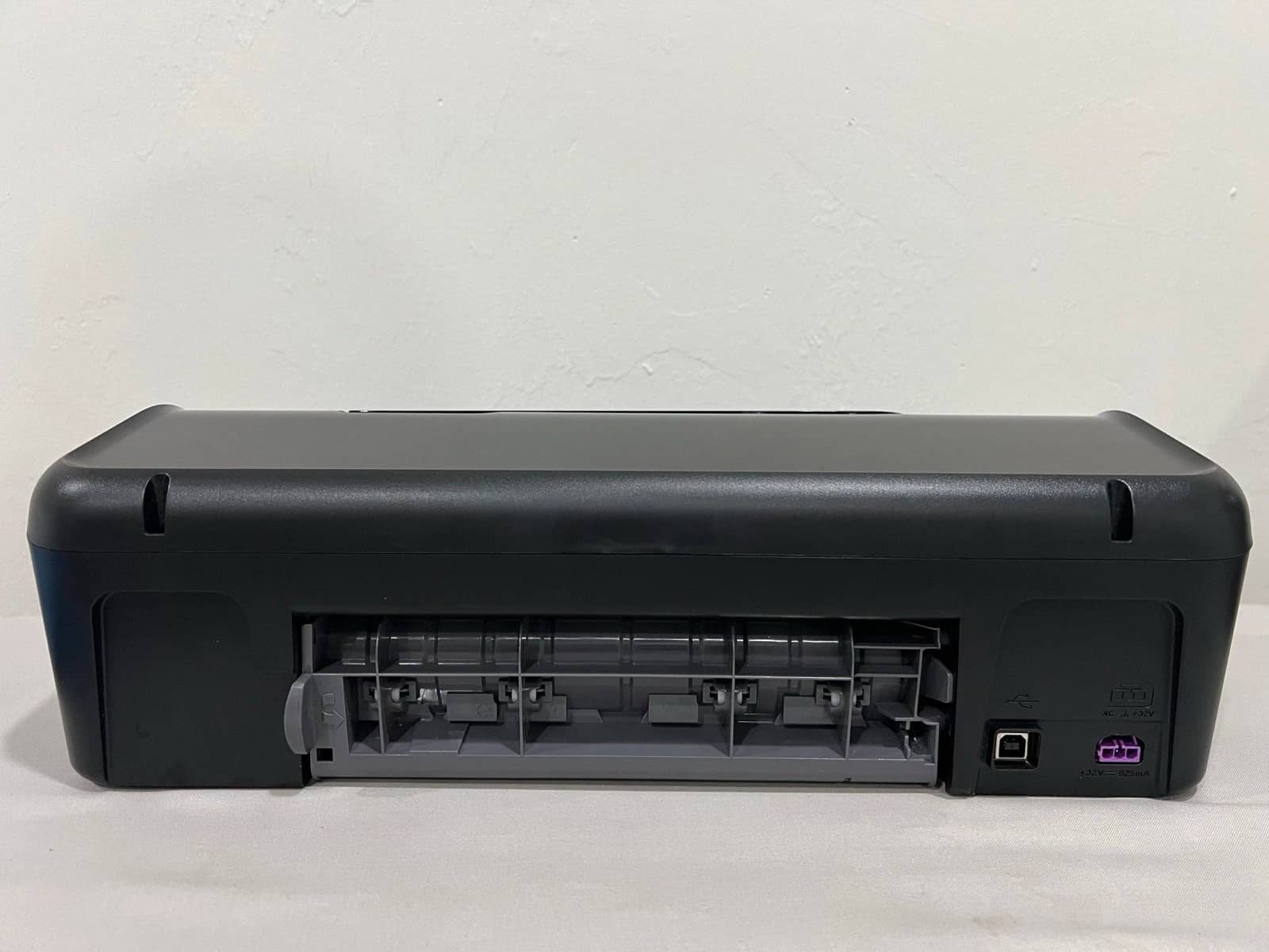 HP DeskJet D1660 Printers New