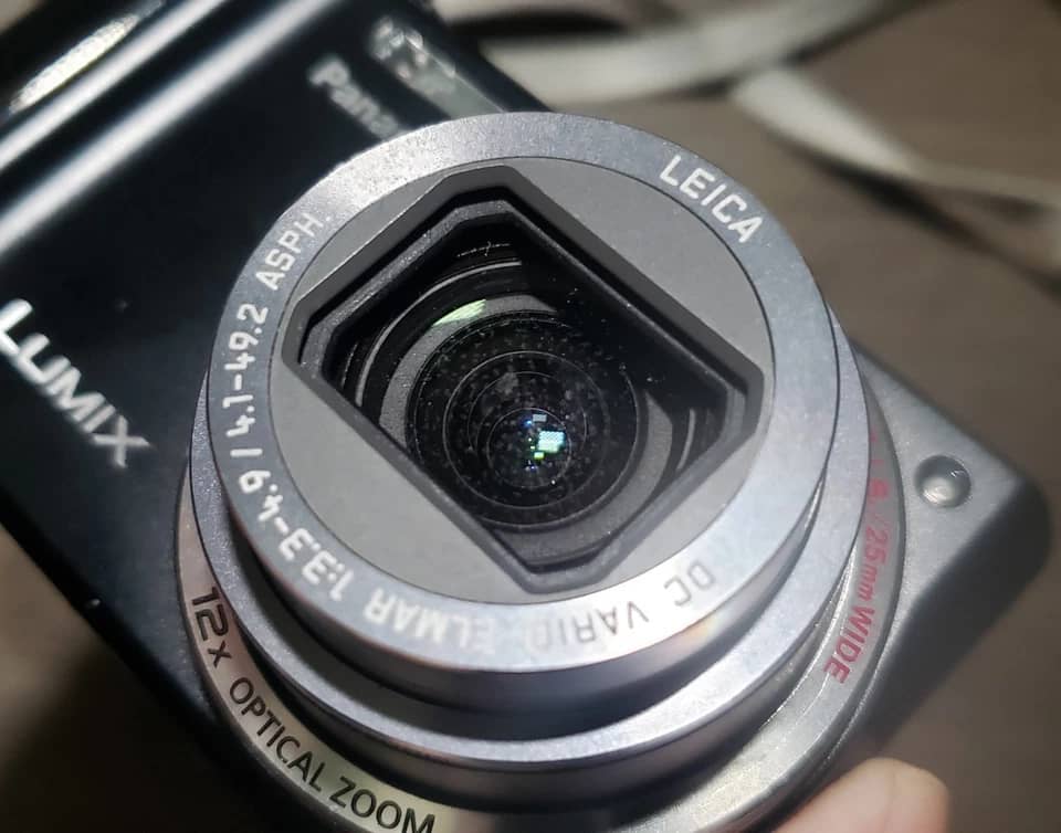 Panasonic DiMAGE Z6 Digital Cameras