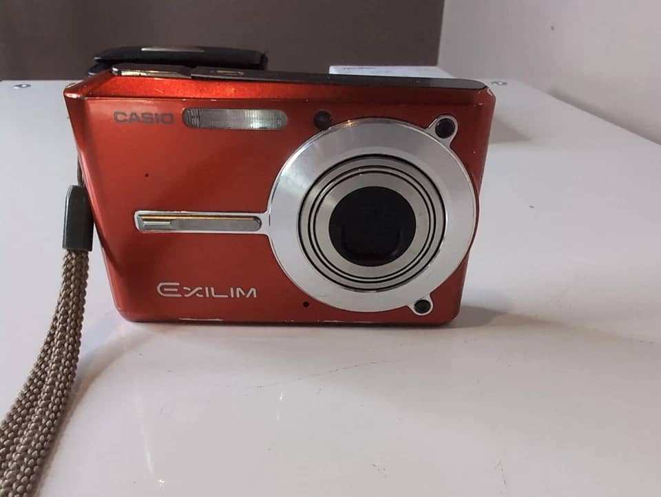 Casio Exilim EX-Z60 Digital Cameras Silver New Body Only