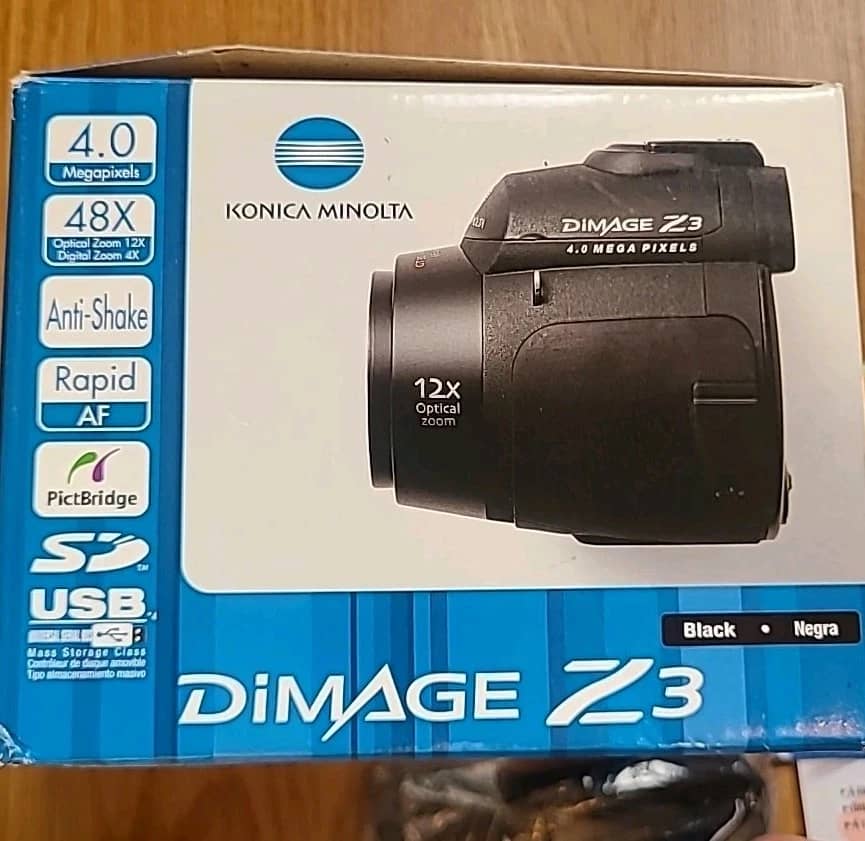 Minolta DiMAGE Z3 Digital Cameras