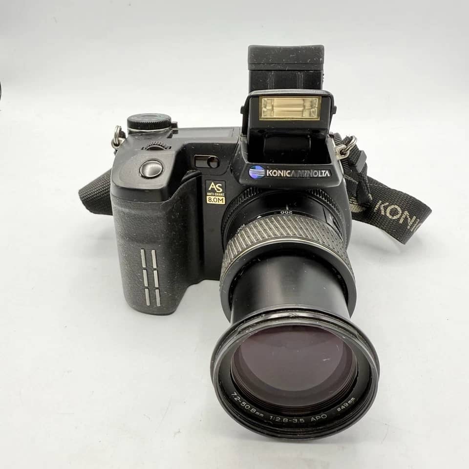 Minolta DiMAGE A2 Digital Cameras Black Used - Good