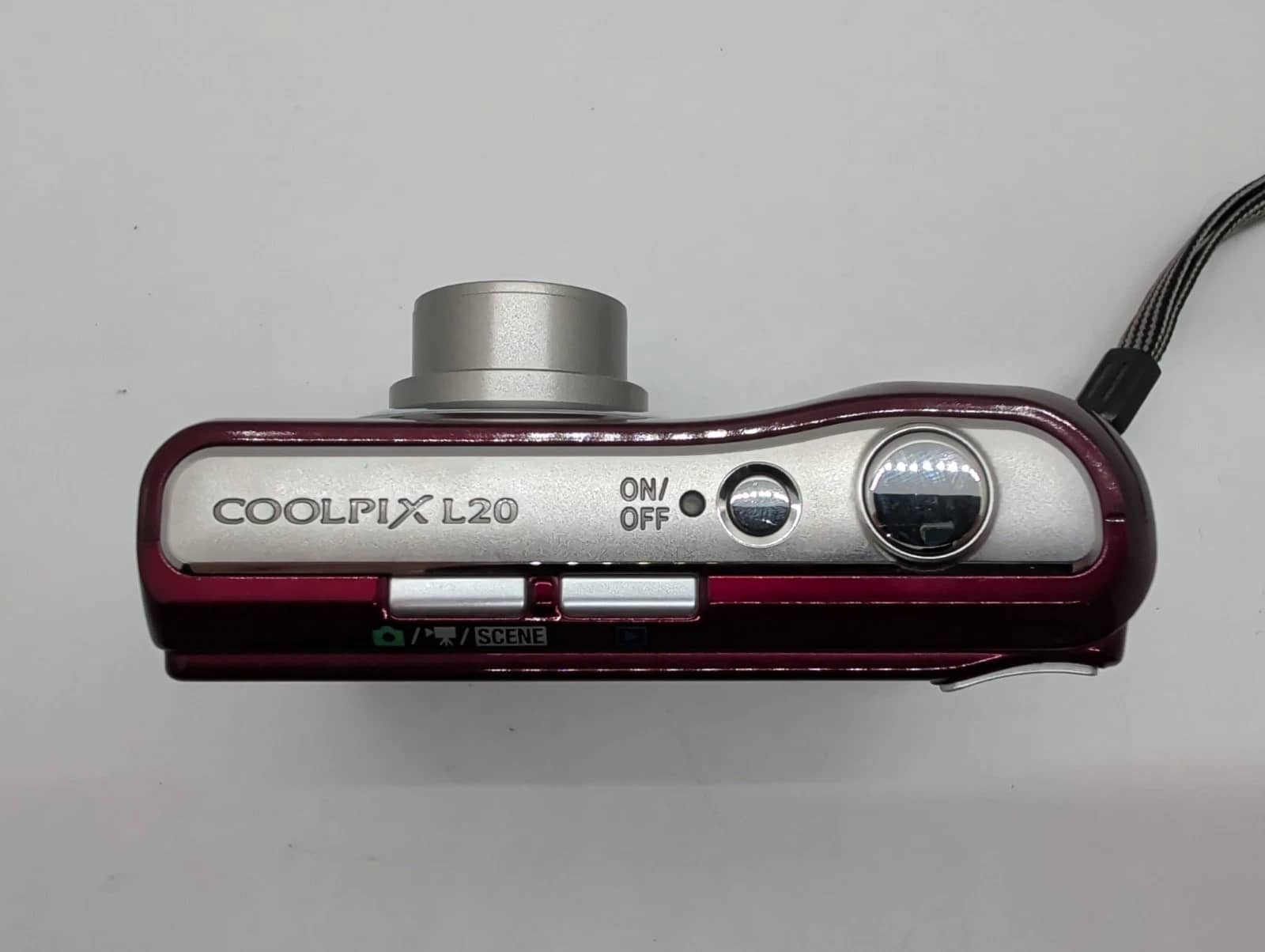 Nikon COOLPIX L20 Digital Cameras Red New Body Only