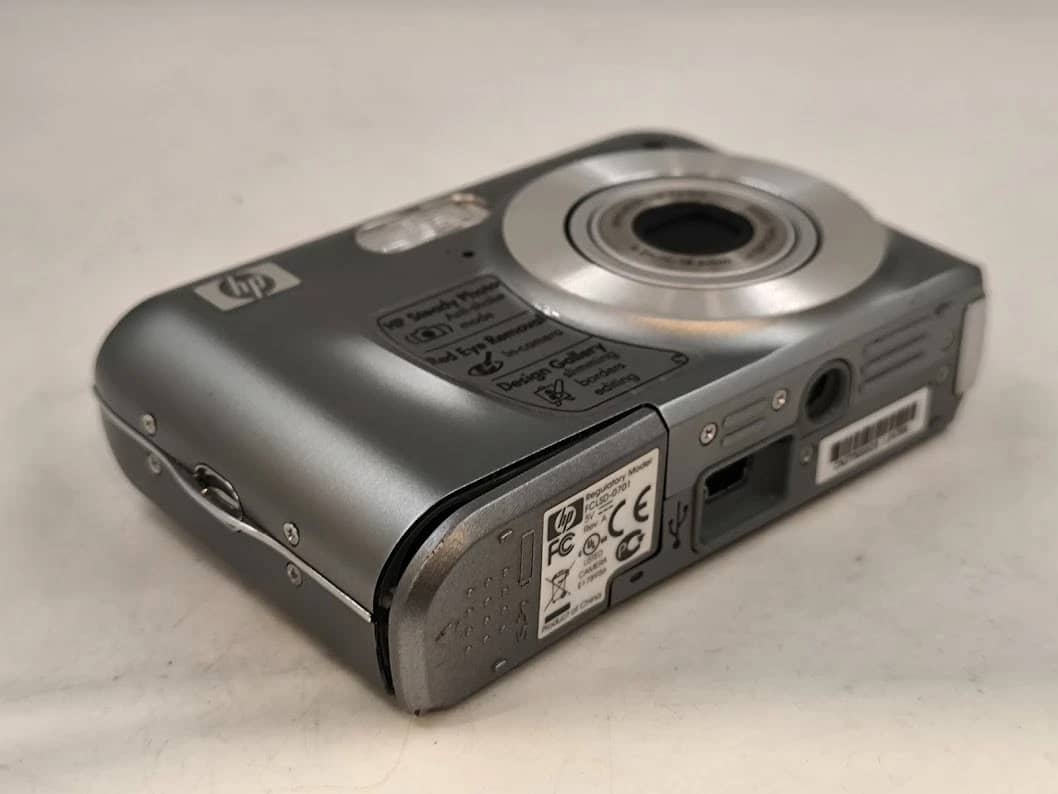 HP Photosmart M737 Digital Cameras Gray New Body Only