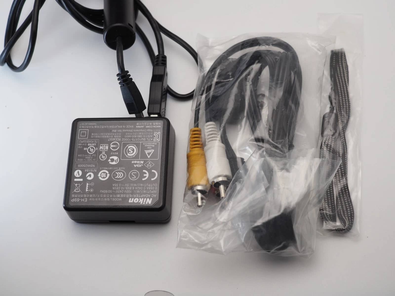 Nikon COOLPIX S9300 Digital Cameras Black New Body Only