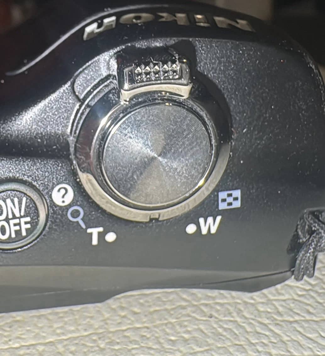 Nikon COOLPIX L620 Digital Cameras Black New Body Only