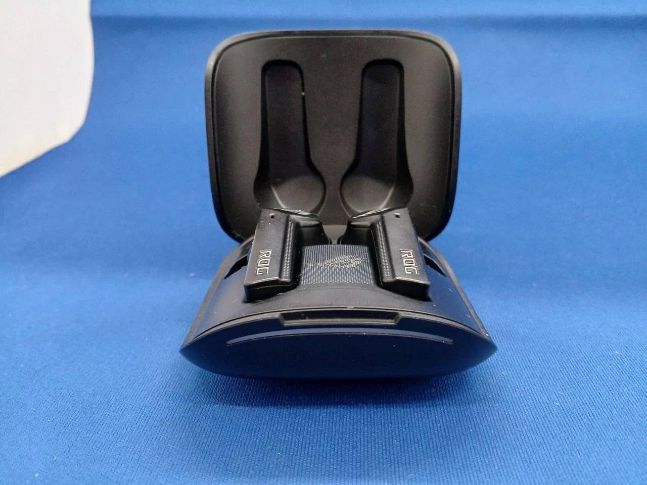 ASUS ROGCETRATRUEWIRELESS Headphones & Earbuds Black Used - Good