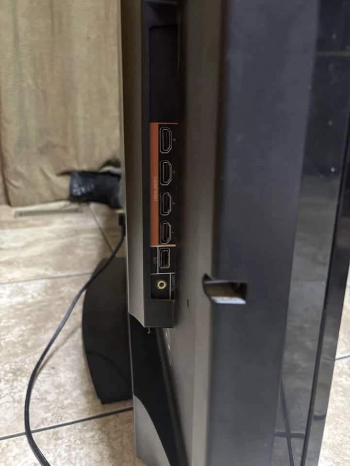 VIZIO TU8510 TVs