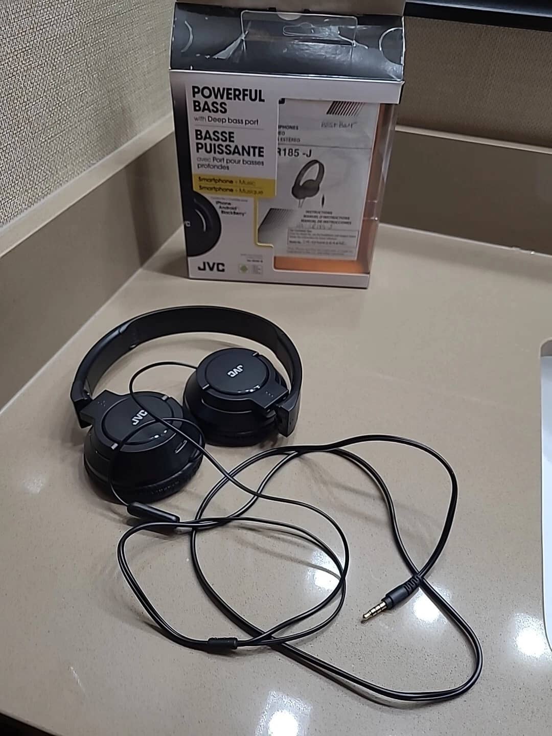 JVC HA-SR185 Headphones & Earbuds Black New