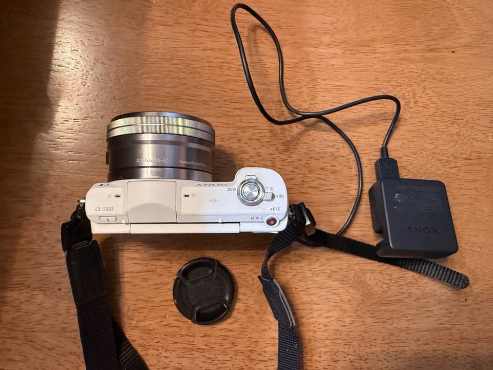Sony A5100 Digital Cameras Sony Alpha Used - Good