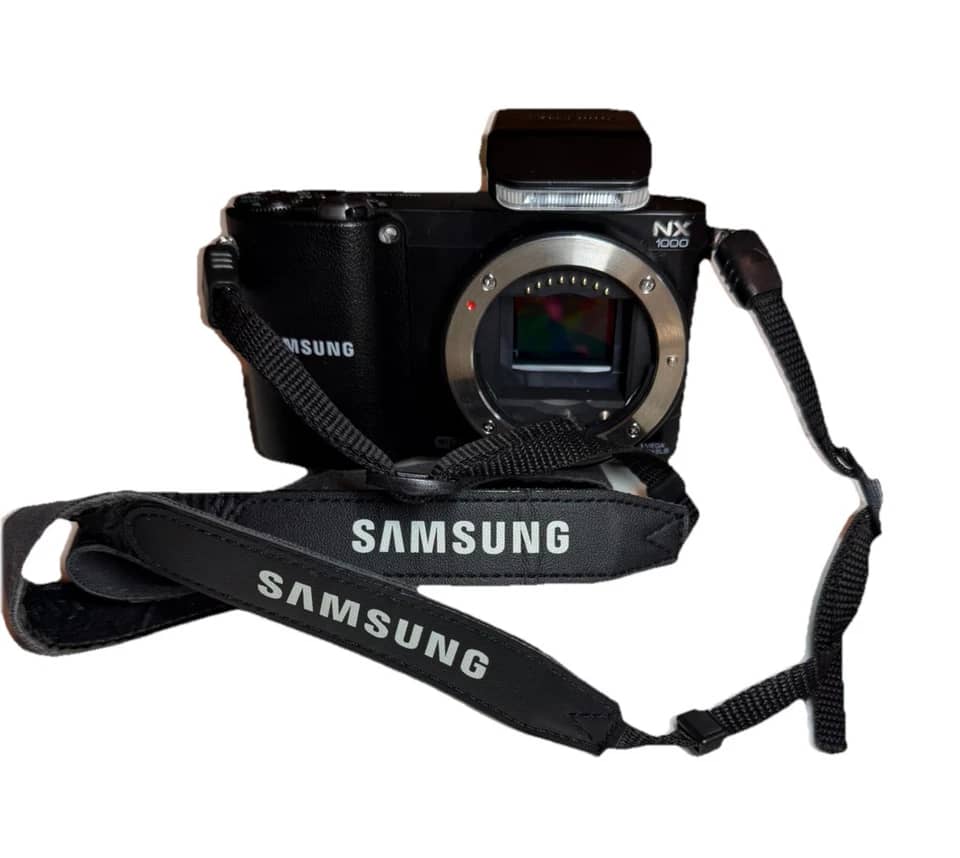 Samsung NX1000 Digital Cameras