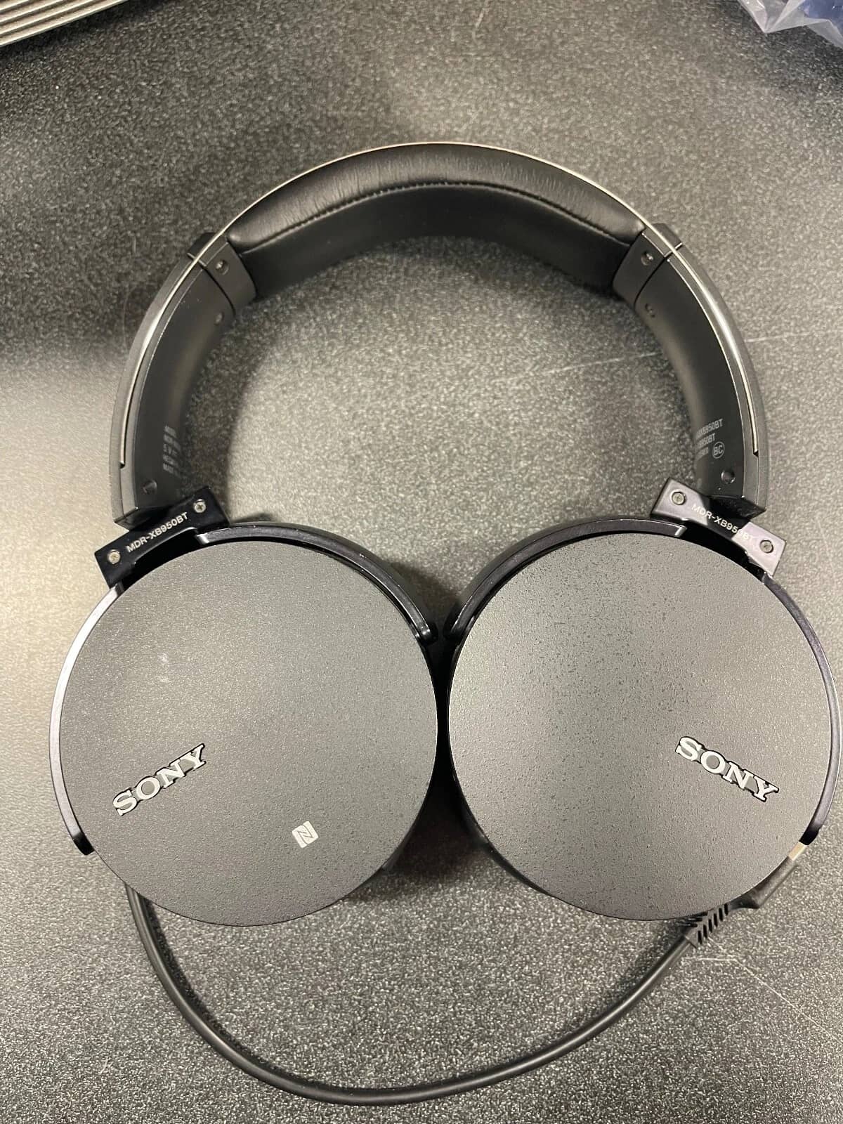 Sony MDR-XB950B1 Headphones & Earbuds Red New
