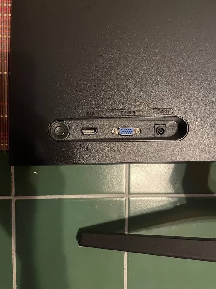 Samsung SR650 Monitors