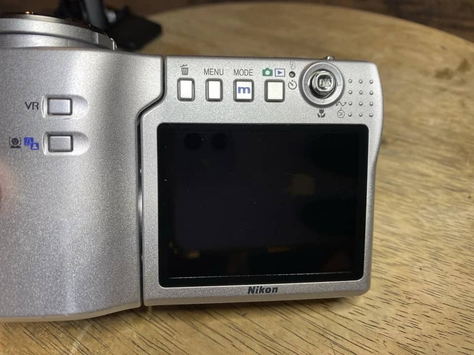 Nikon COOLPIX S10 Digital Cameras Silver New Body Only