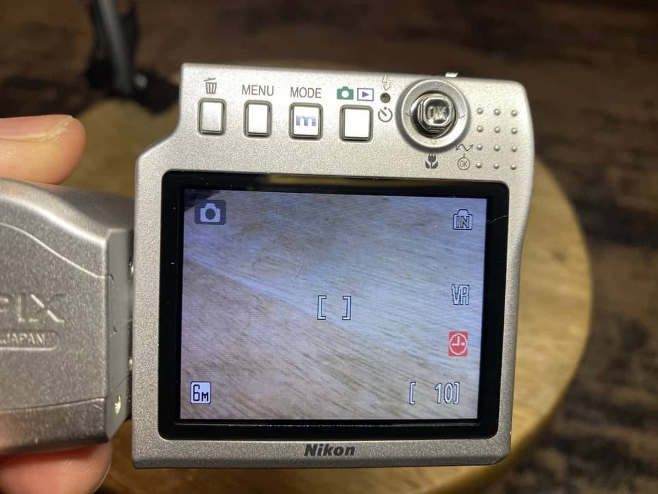 Nikon COOLPIX S10 Digital Cameras Silver New Body Only